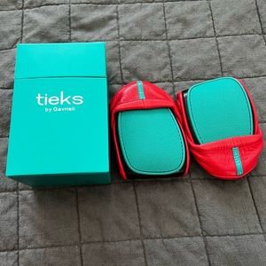 BNIB Tieks Poppy size 9